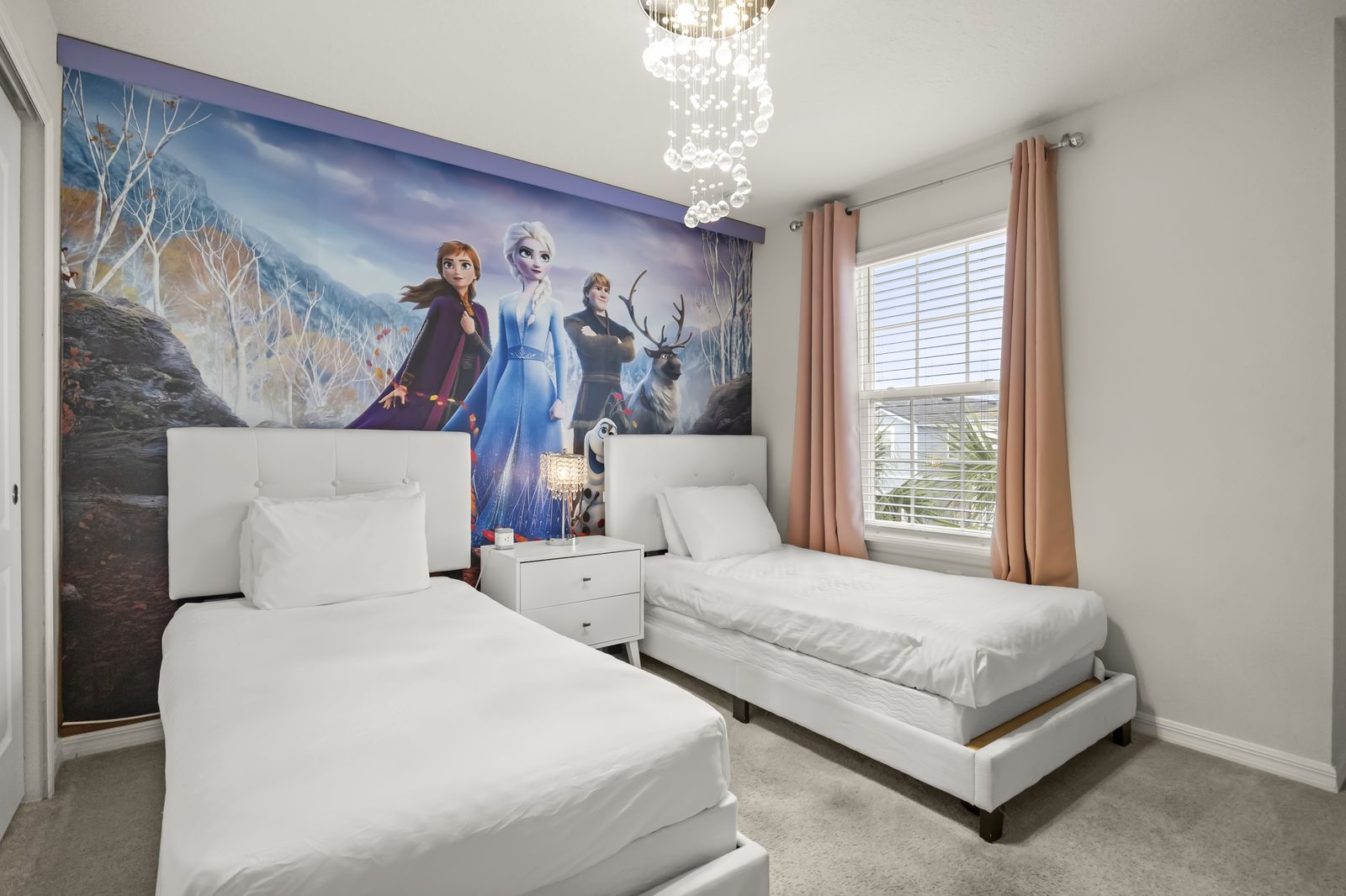 Frozen themed bedroom